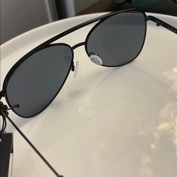 Womens Quay Vivienne Aviator Sunglasses- Black - Picture 9 of 12